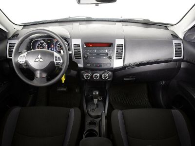 Mitsubishi Outlander, 2.0 л, CVT, 2011 фото 5