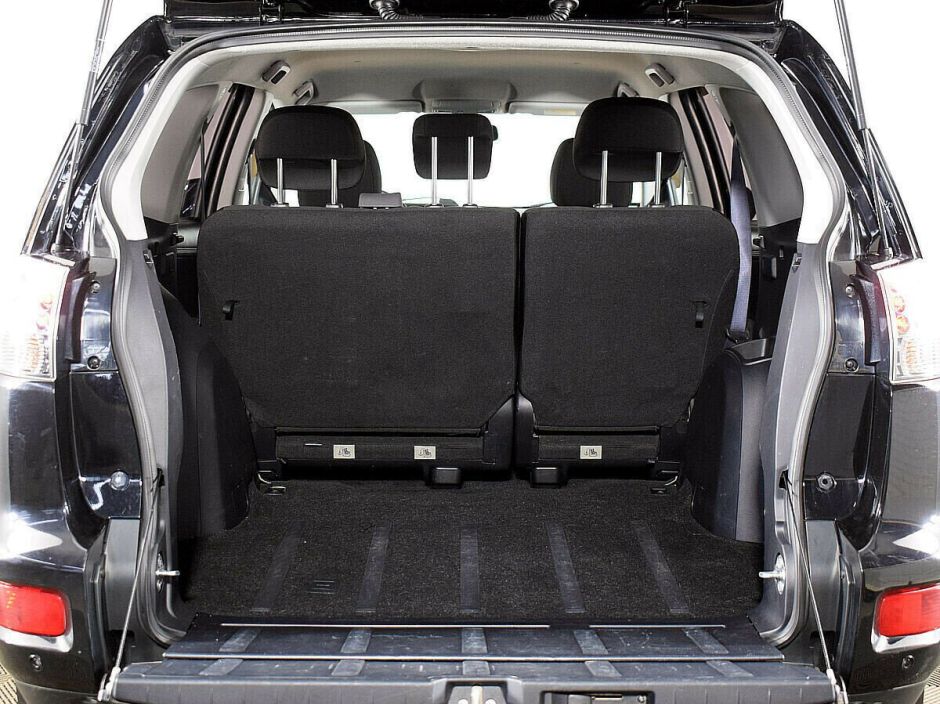 Mitsubishi Outlander, 2.0 л, Вариатор, 2011 фото 1