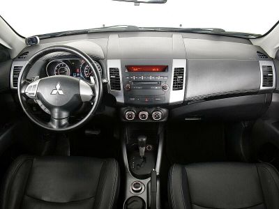 Mitsubishi Outlander, 2.4 л, CVT, 2010 фото 5