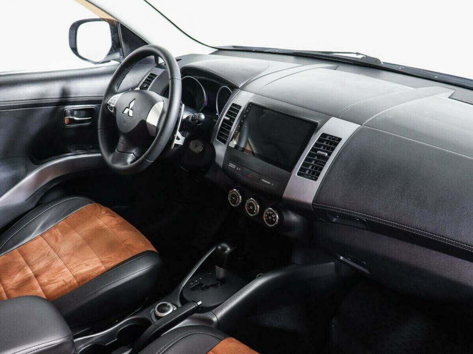 Mitsubishi Outlander, 2.4 л, Вариатор, 2011 фото 7