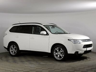 Mitsubishi Outlander, 2.4 л, CVT, 2013 фото 4