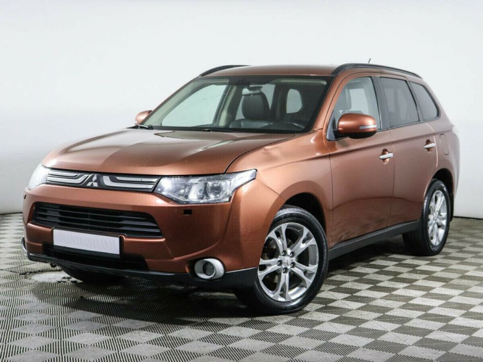 Mitsubishi Outlander, 2.4 л, Вариатор, 2012 фото 3