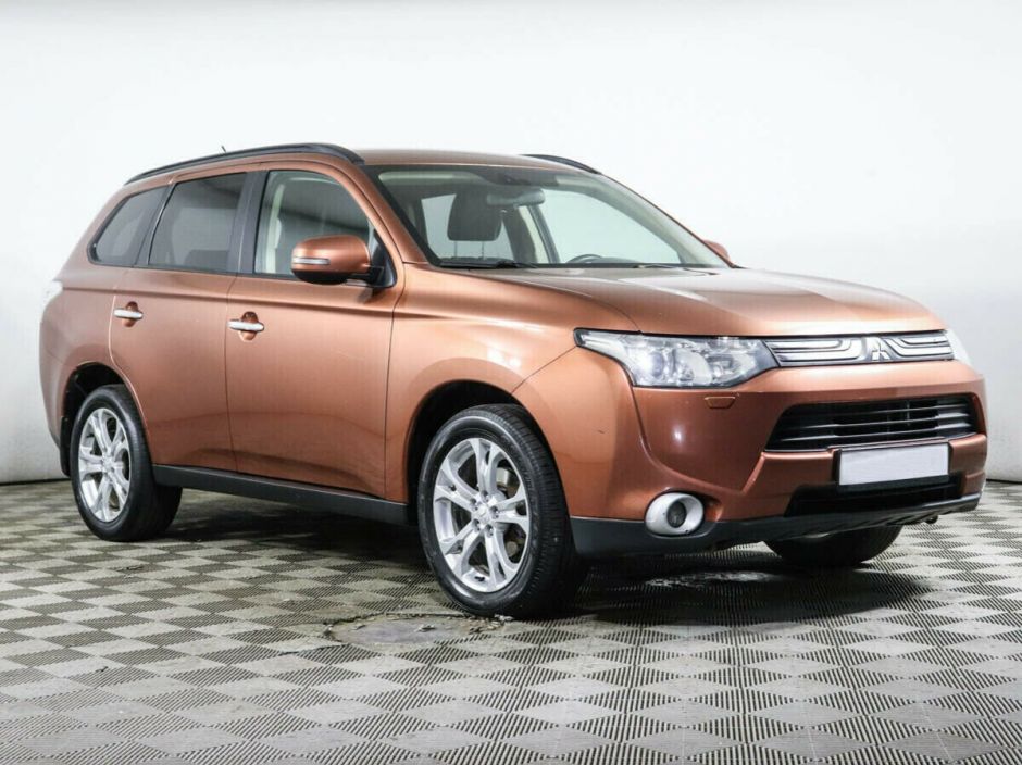 Mitsubishi Outlander, 2.4 л, Вариатор, 2012 фото 4