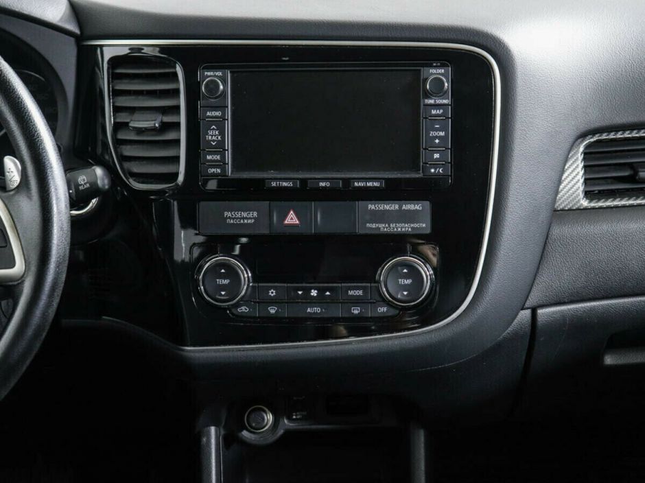 Mitsubishi Outlander, 2.4 л, Вариатор, 2012 фото 10