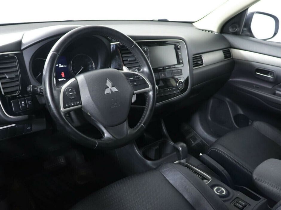 Mitsubishi Outlander, 2.4 л, Вариатор, 2012 фото 1