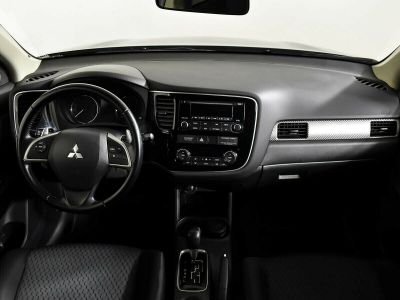 Mitsubishi Outlander, 2.0 л, CVT, 2013 фото 9