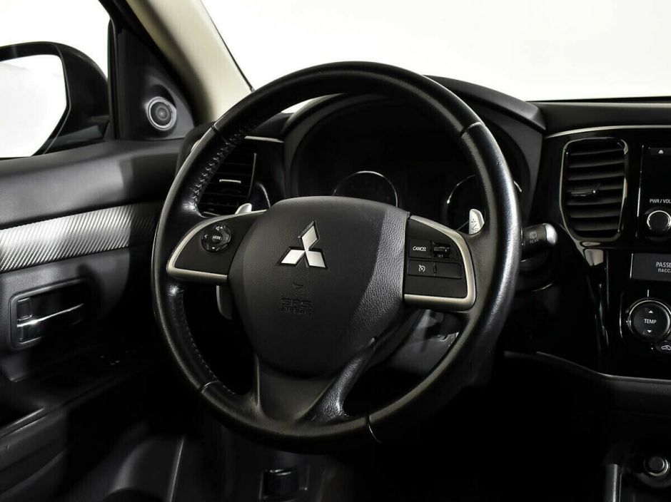 Mitsubishi Outlander, 2.0 л, Вариатор, 2013 фото 2