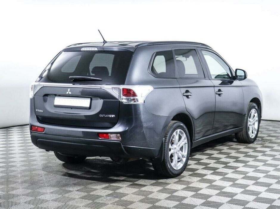 Mitsubishi Outlander, 2.4 л, Вариатор, 2012 фото 6