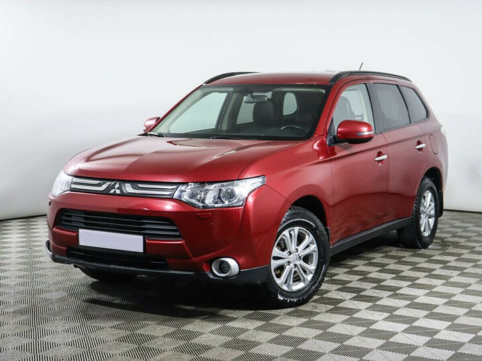Mitsubishi Outlander, 2.4 л, Вариатор, 2013 фото 3