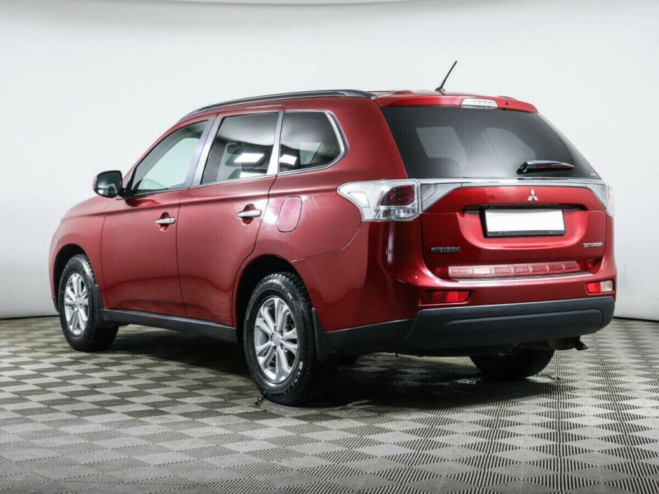 Mitsubishi Outlander, 2.4 л, Вариатор, 2013 фото 5