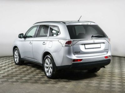 Mitsubishi Outlander, 2.0 л, CVT, 2013 фото 5