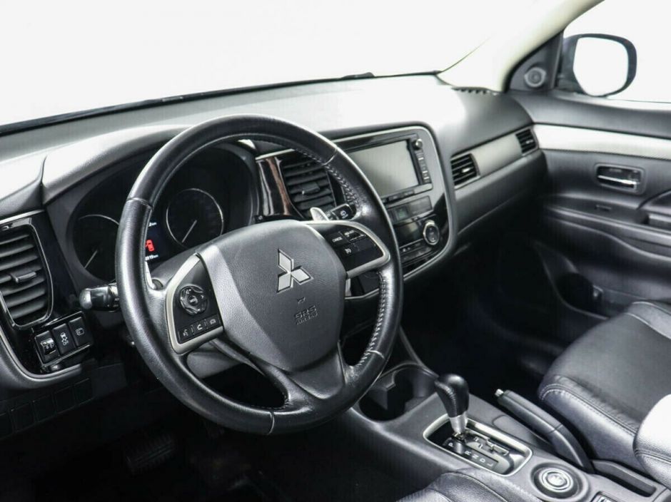 Mitsubishi Outlander, 2.0 л, Вариатор, 2013 фото 7