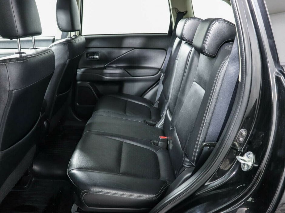 Mitsubishi Outlander, 2.0 л, Вариатор, 2013 фото 8