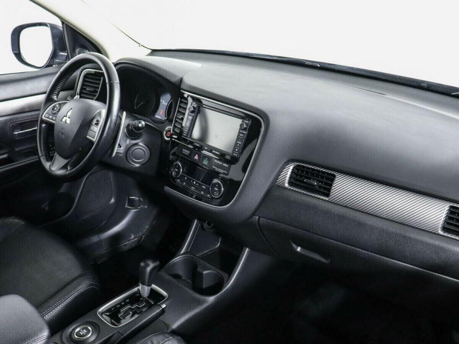 Mitsubishi Outlander, 2.0 л, Вариатор, 2013 фото 2
