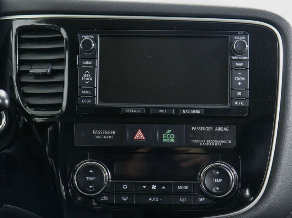 Mitsubishi Outlander, 2.0 л, Вариатор, 2013 фото 1