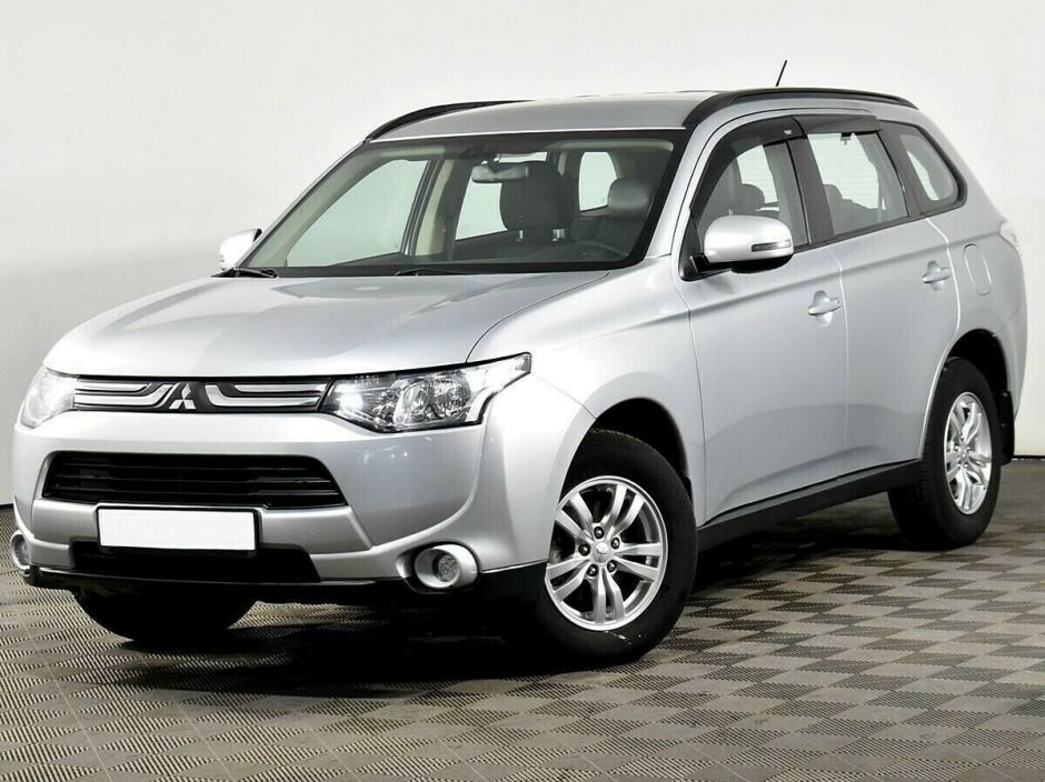 Mitsubishi Outlander, 2.0 л, Вариатор, 2012 фото 3