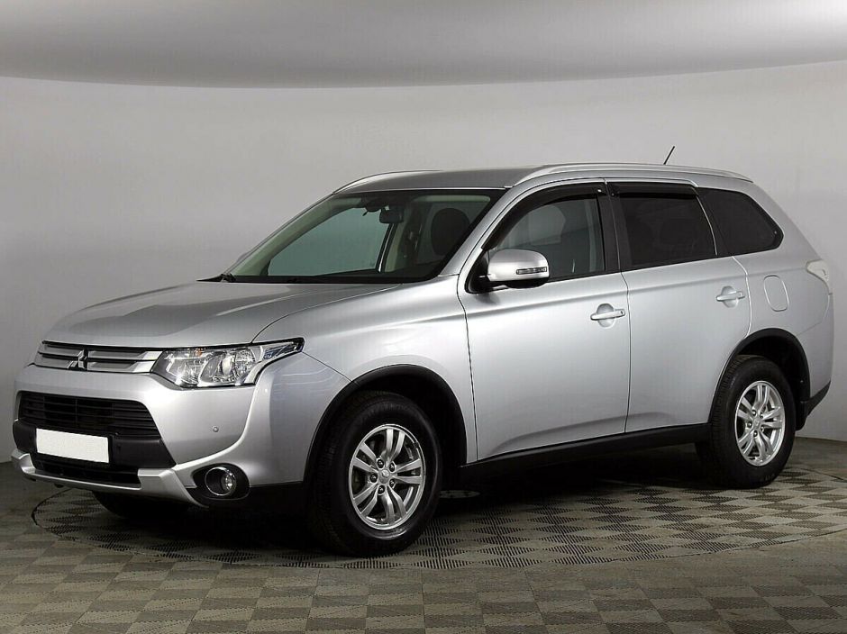 Mitsubishi Outlander, 2.4 л, Вариатор, 2014 фото 3