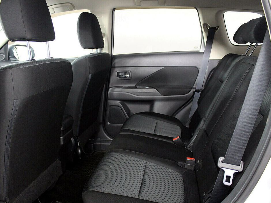 Mitsubishi Outlander, 2.4 л, Вариатор, 2014 фото 6