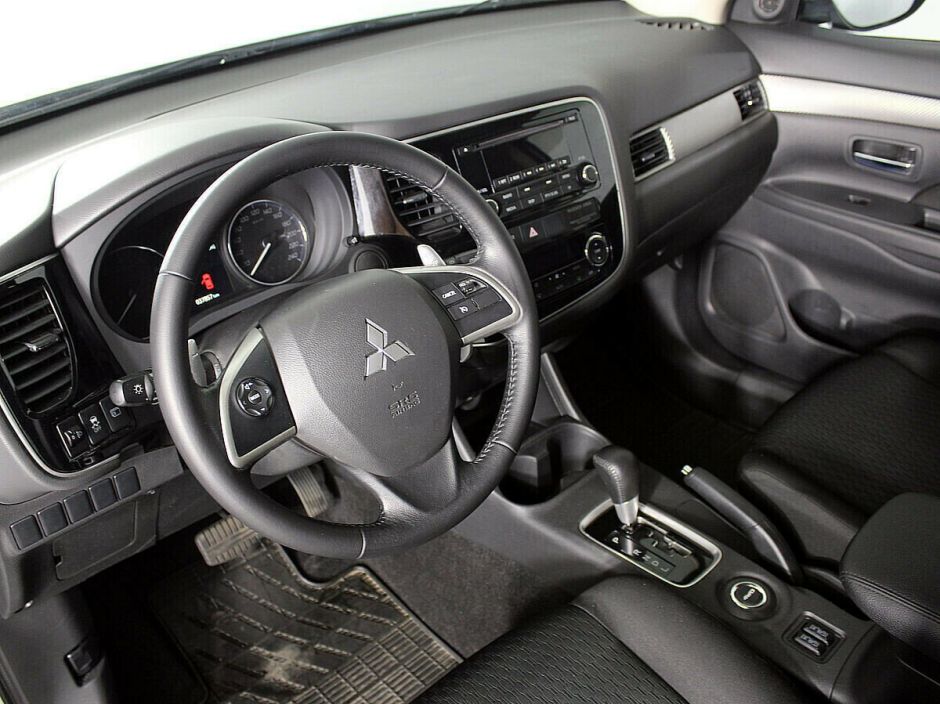 Mitsubishi Outlander, 2.4 л, Вариатор, 2014 фото 8