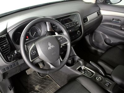 Mitsubishi Outlander, 2.4 л, CVT, 2014 фото 8