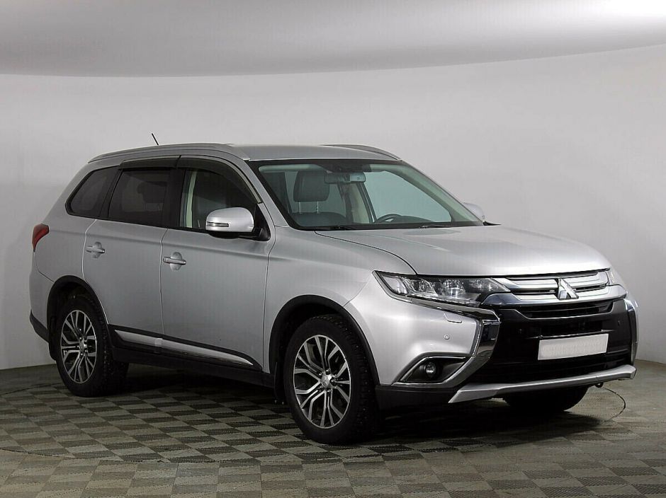 Mitsubishi Outlander, 2.4 л, Вариатор, 2015 фото 4