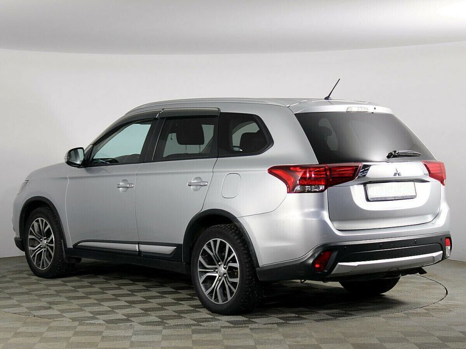 Mitsubishi Outlander, 2.4 л, Вариатор, 2015 фото 5