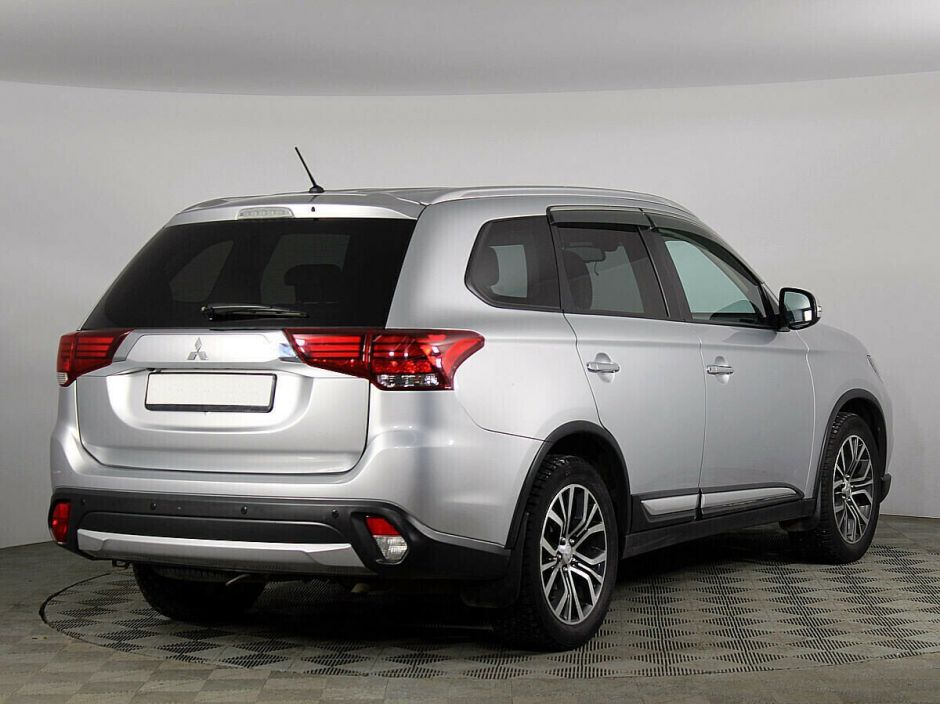 Mitsubishi Outlander, 2.4 л, Вариатор, 2015 фото 6