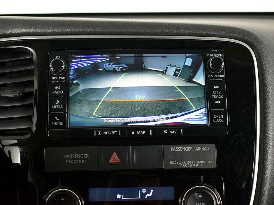 Mitsubishi Outlander, 2.4 л, Вариатор, 2015 фото 9