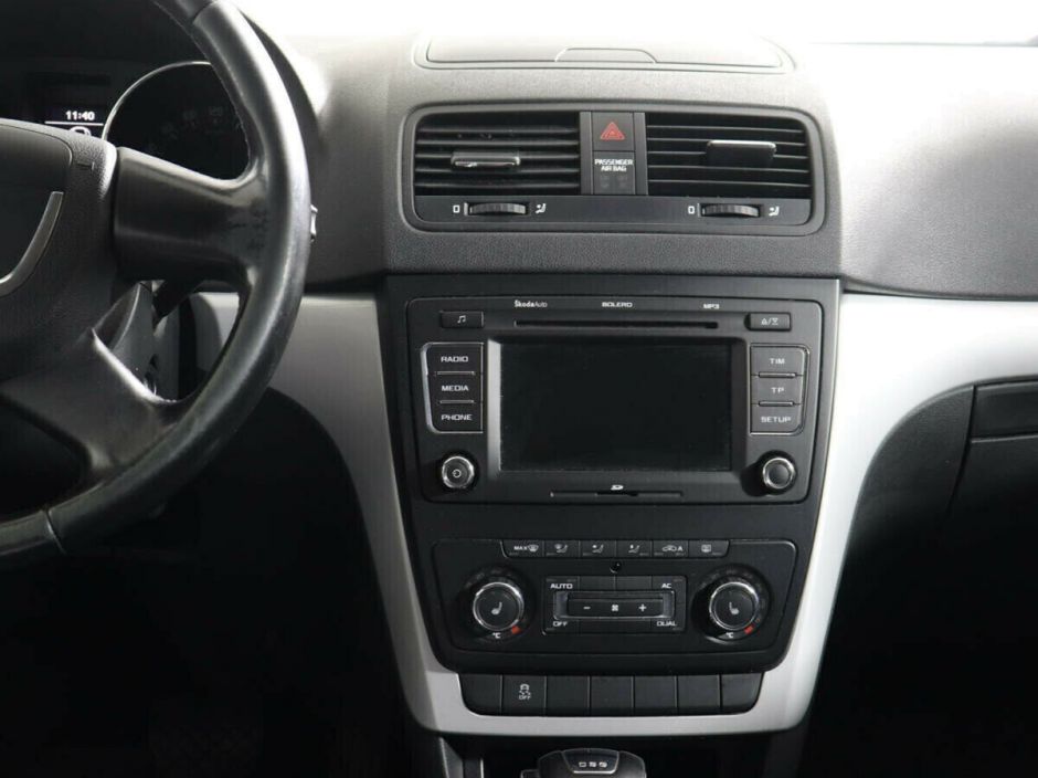 Skoda Yeti, 1.2 л, Робот, 2012 фото 7