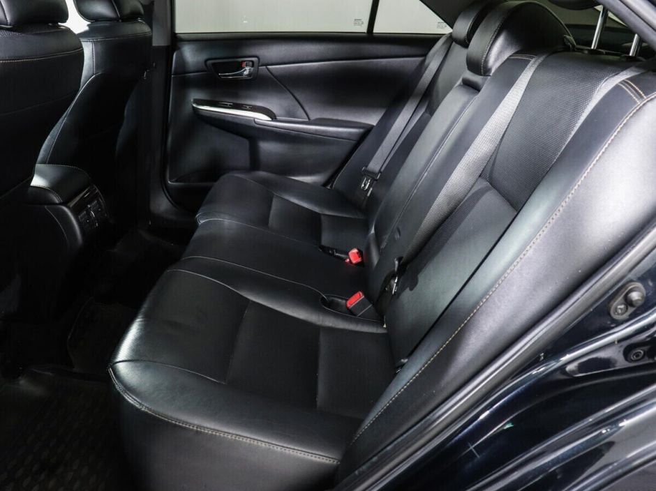 Toyota Camry, 2.5 л, АТ, 2015 фото 1