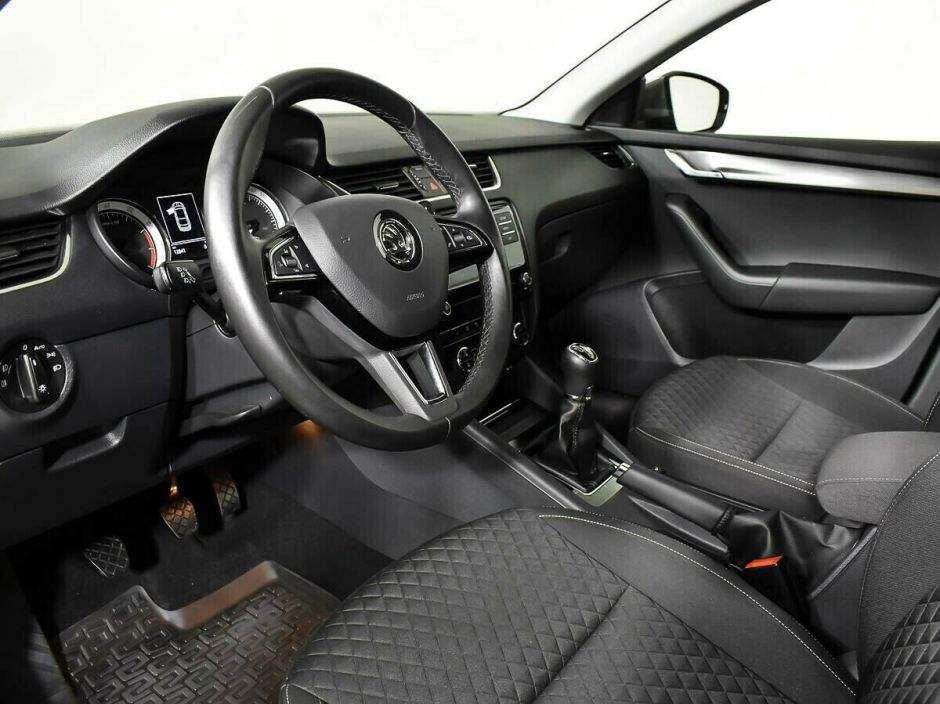 Skoda Octavia Импорт, 1.5 л, МТ, 2017 фото 8