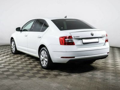 Skoda Octavia, 1.8 л, МКПП, 2017 фото 6