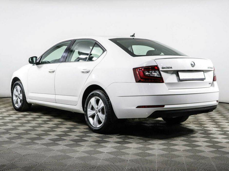 Skoda Octavia, 1.8 л, Робот, 2018 фото 5