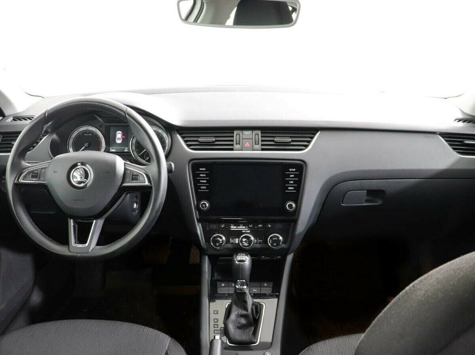 Skoda Octavia, 1.8 л, Робот, 2018 фото 8