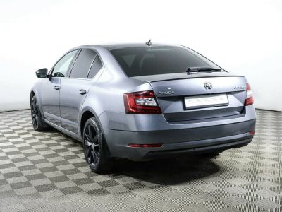 Skoda Octavia, 1.8 л, РКПП, 2018 фото 6