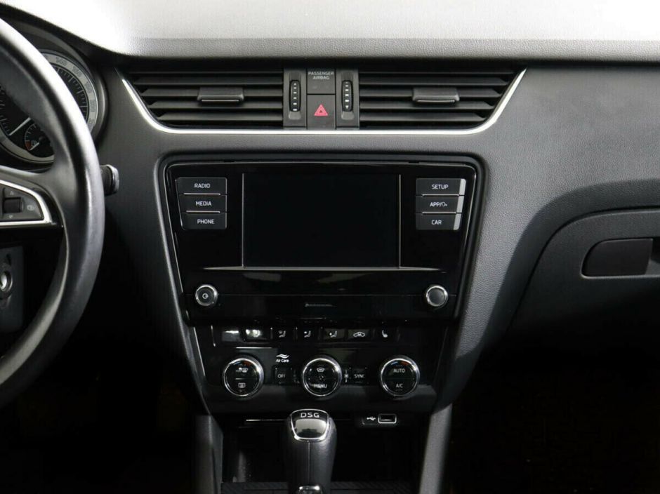 Skoda Octavia Импорт, 1.5 л, Робот, 2018 фото 2