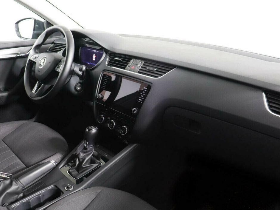 Skoda Octavia Импорт, 1.5 л, Робот, 2019 фото 7