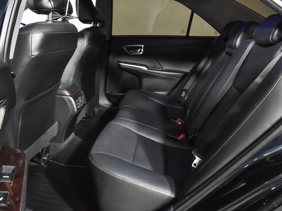 Toyota Camry, 2.5 л, АТ, 2015 фото 1