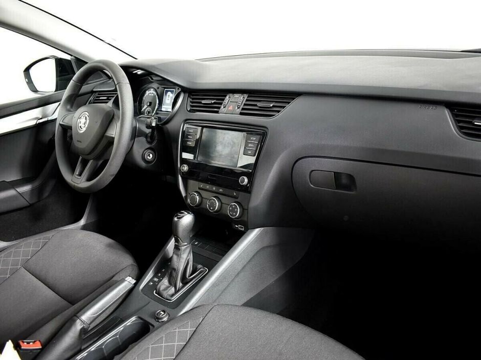 Skoda Octavia, 1.6 л, АТ, 2017 фото 2
