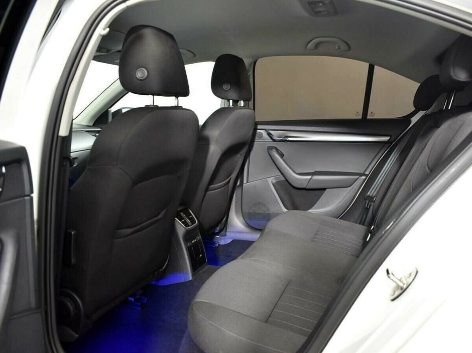 Skoda Octavia, 1.8 л, Робот, 2019 фото 1