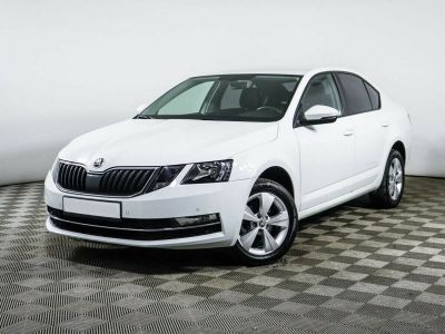 Skoda Octavia, 1.6 л, АКПП, 2019 фото 3