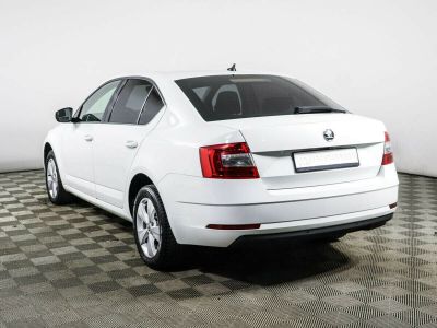 Skoda Octavia, 1.6 л, АКПП, 2019 фото 5