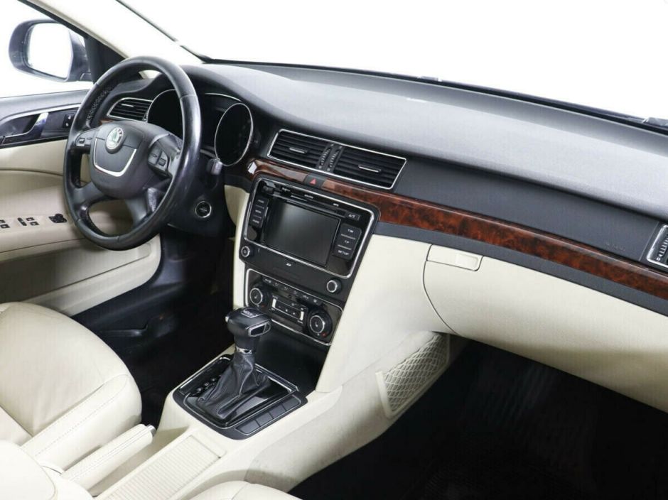 Skoda Superb, 1.8 л, АТ, 2011 фото 9