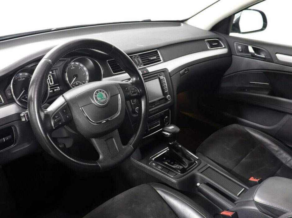 Skoda Superb, 2.0 л, Робот, 2012 фото 9