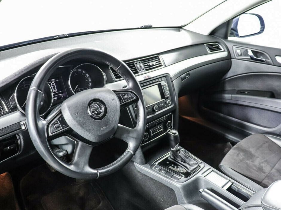 Skoda Superb, 1.8 л, Робот, 2015 фото 9