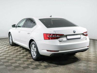 Skoda Superb, 1.4 л, РКПП, 2015 фото 5