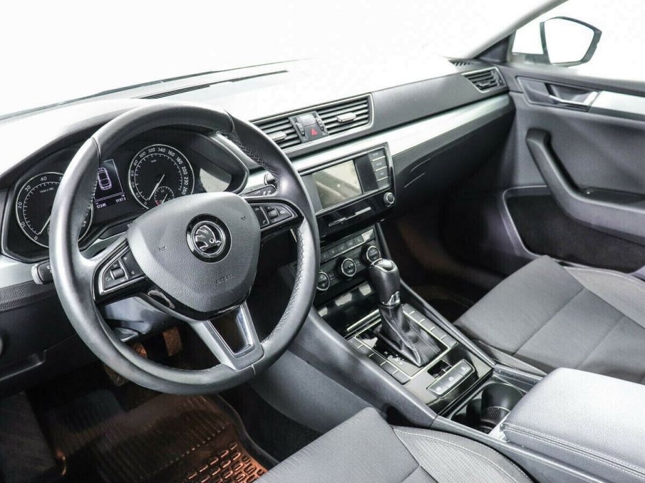 Skoda Superb, 1.4 л, Робот, 2015 фото 8