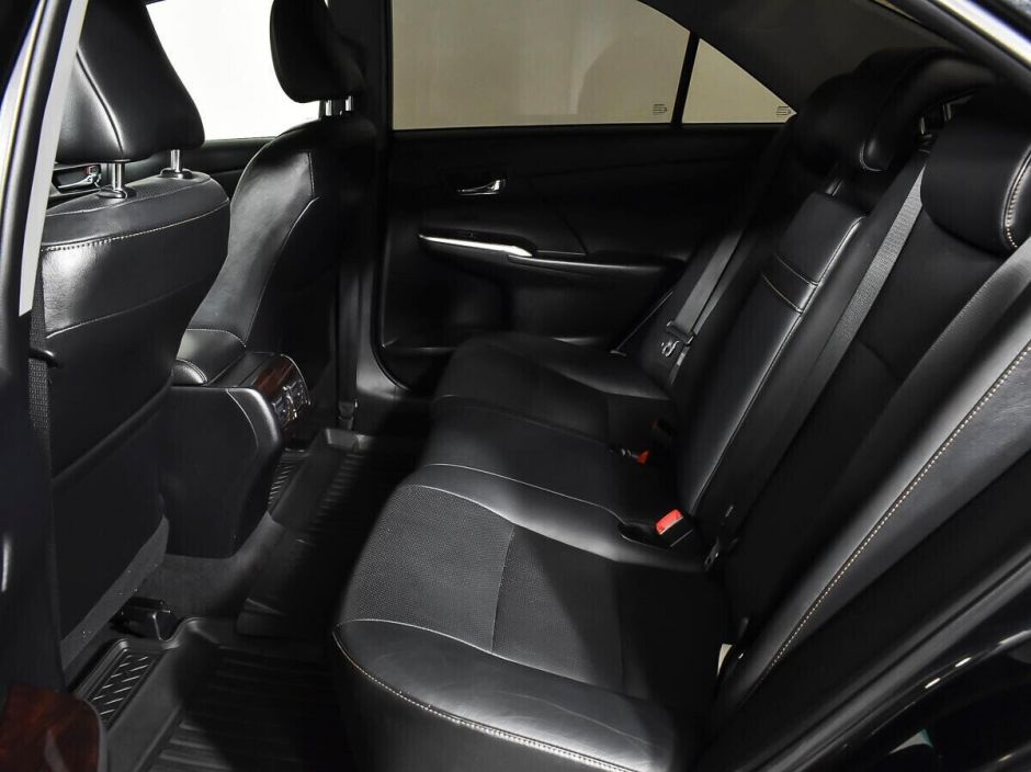 Toyota Camry, 2.5 л, АТ, 2015 фото 1