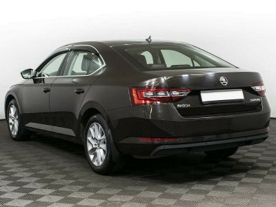 Skoda Superb, 2.0 л, РКПП, 2016 фото 5