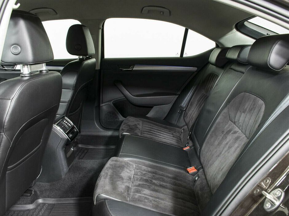 Skoda Superb, 2.0 л, Робот, 2016 фото 1